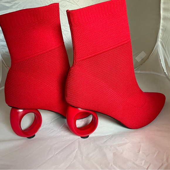 Red Sculptural Heel Sock Boot Circular Heel Statement Ankle Boot 11 NWT Beyoncé - Picture 9 of 16